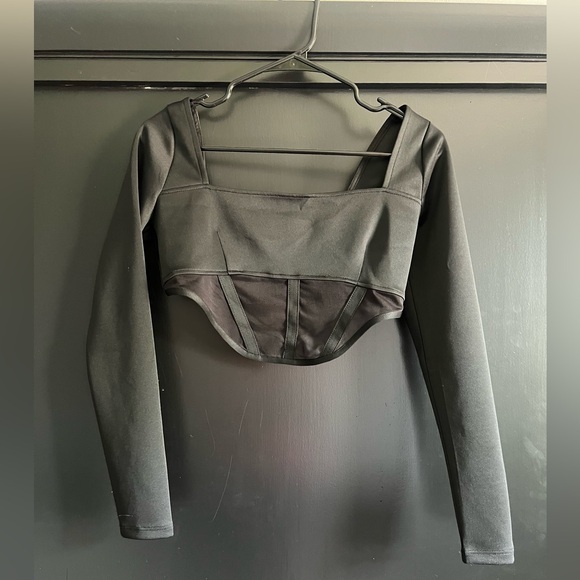 Fashion Nova Cropped Mesh Top - Picture 1 of 4